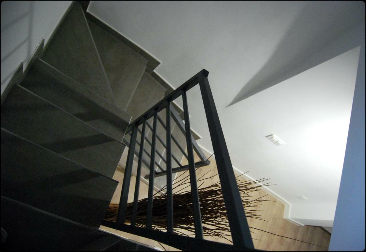 Cuencaloft Duplex La Moneda Apartment เกว็งกา ภายนอก รูปภาพ